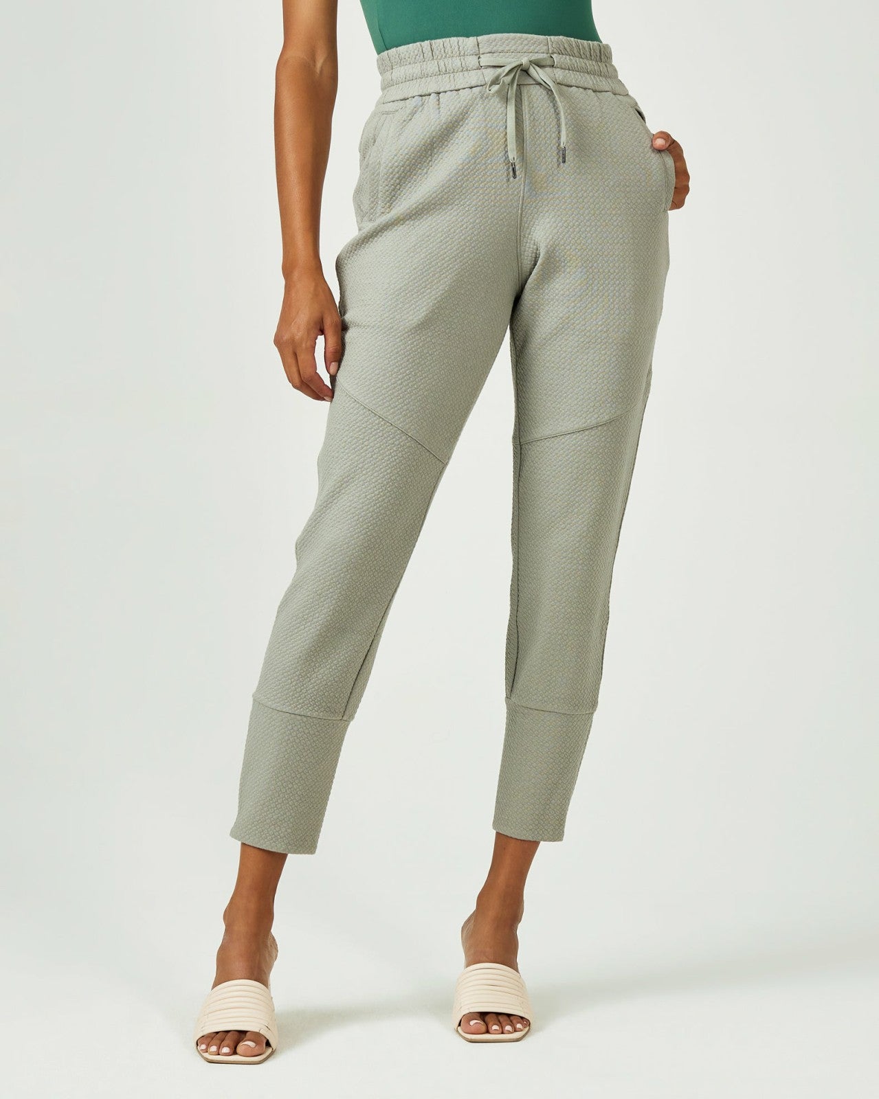 7Diamonds Restoration Jogger