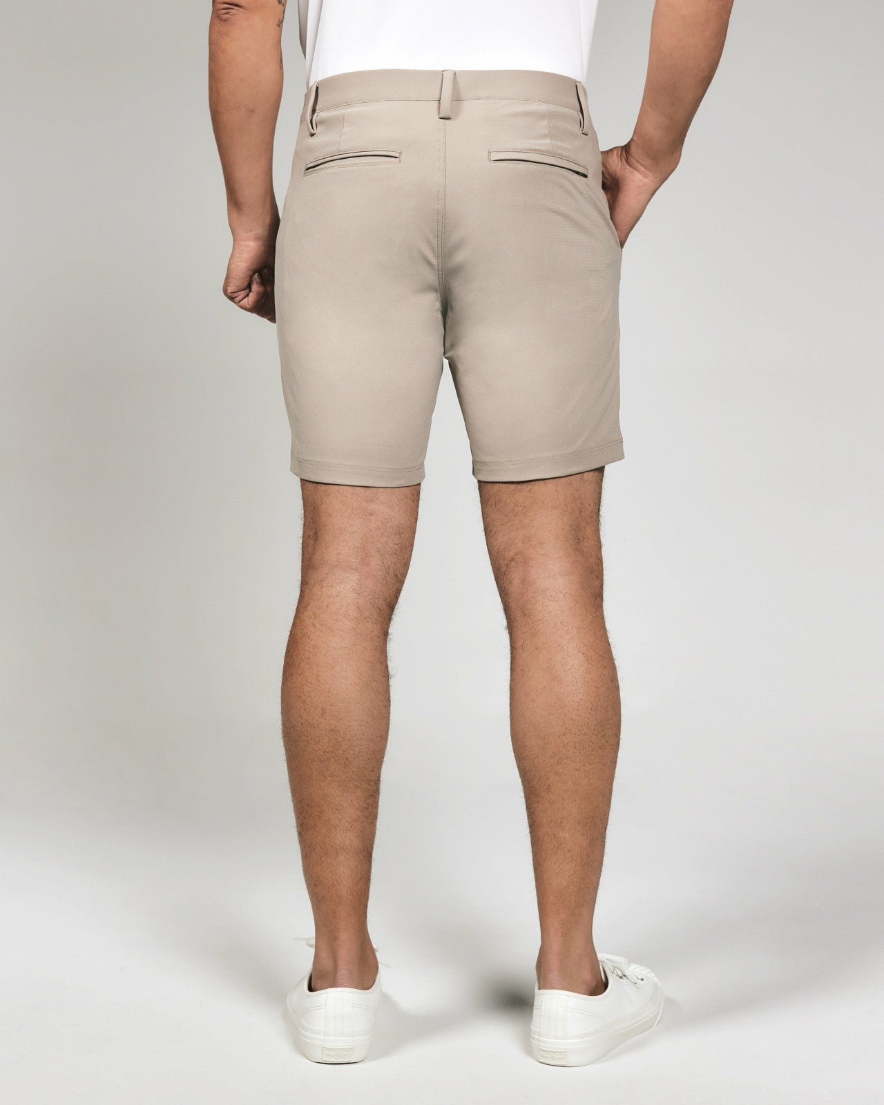 7Diamonds Infinity™ 8" Chino Short
