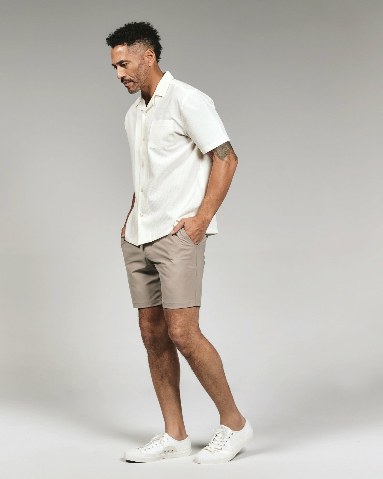 7Diamonds Infinity™ 8" Chino Short