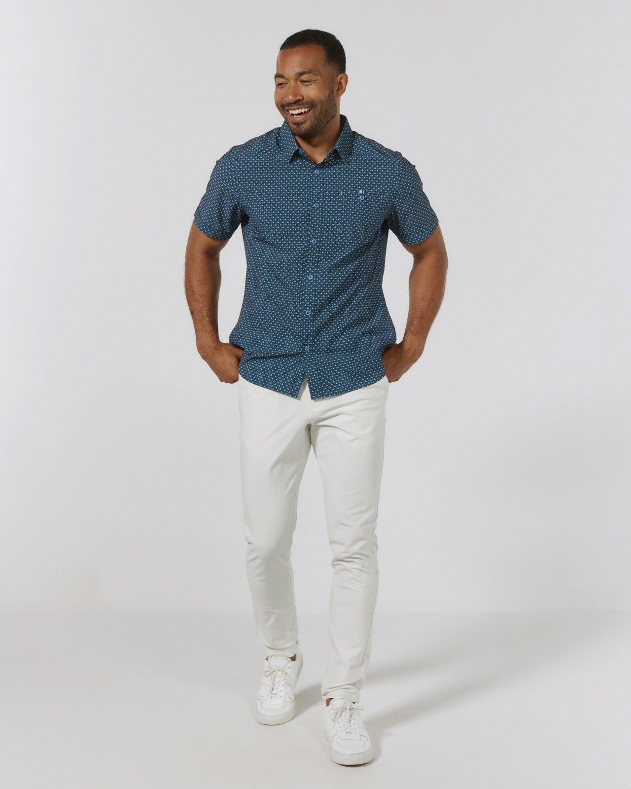 7Diamonds Infinity™ Chino Pant