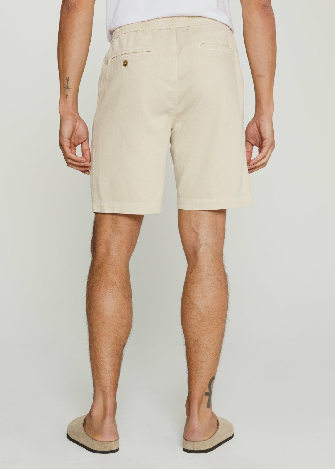 7Diamonds Laguna 8" Stretch Linen Drawstring Short