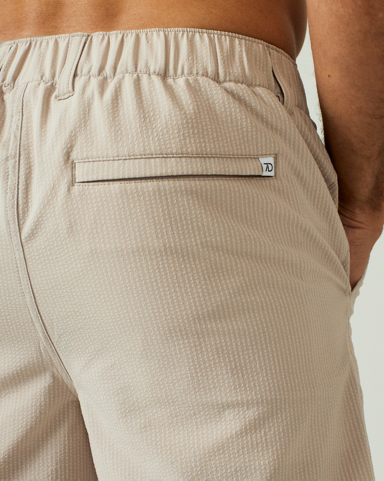 7Diamonds La Jolla Seersucker Stretch Hybrid Short