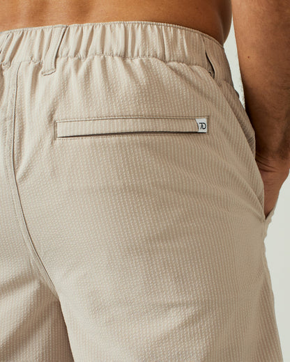 7Diamonds La Jolla Seersucker Stretch Hybrid Short