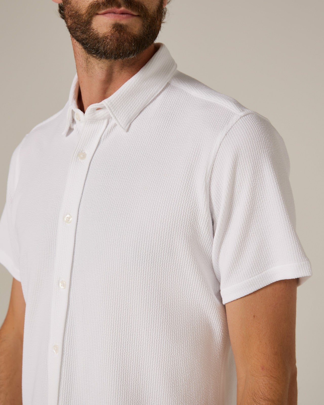 7Diamonds Levine Seersucker Stretch Short Sleeve Shirt