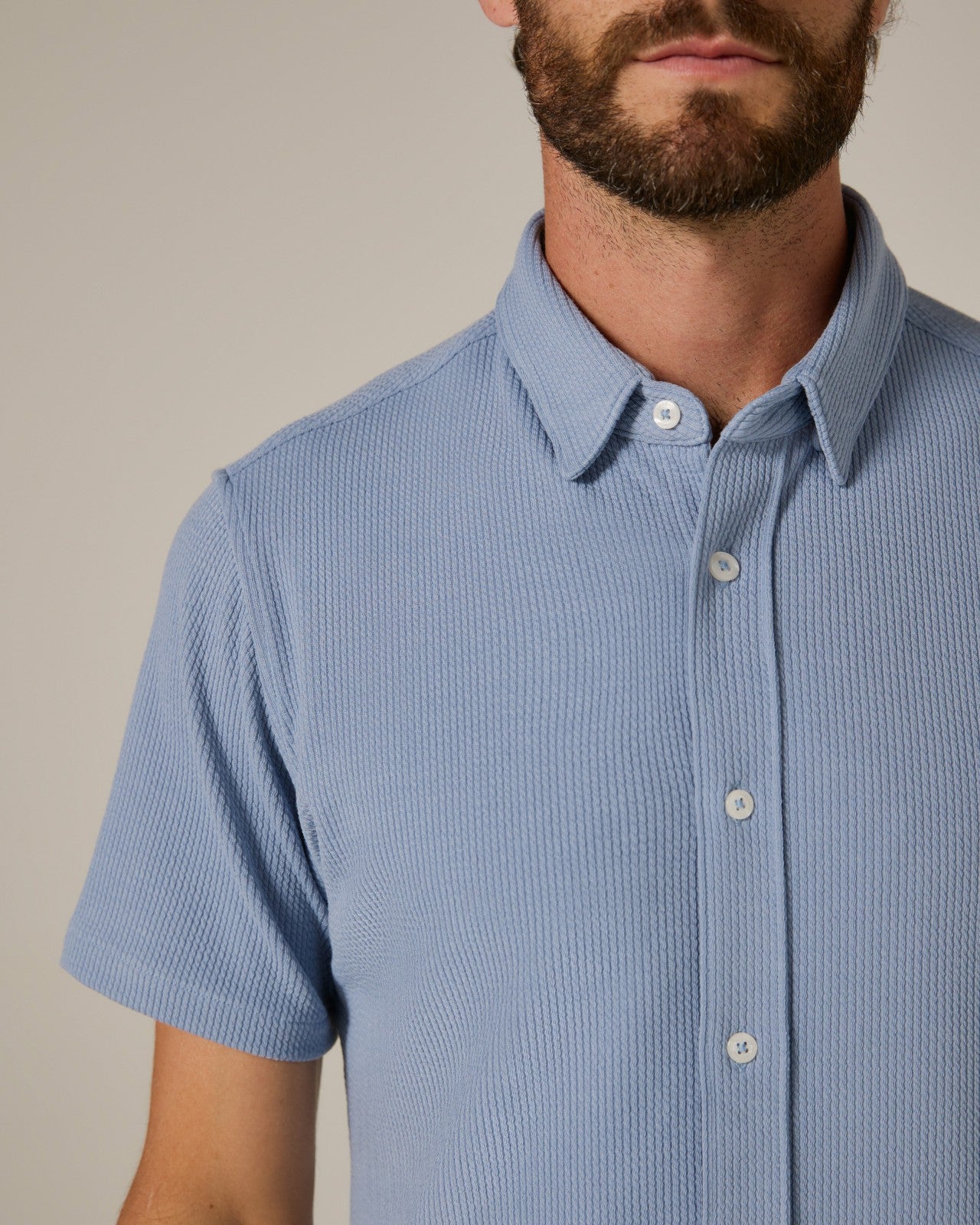 7Diamonds Levine Seersucker Stretch Short Sleeve Shirt