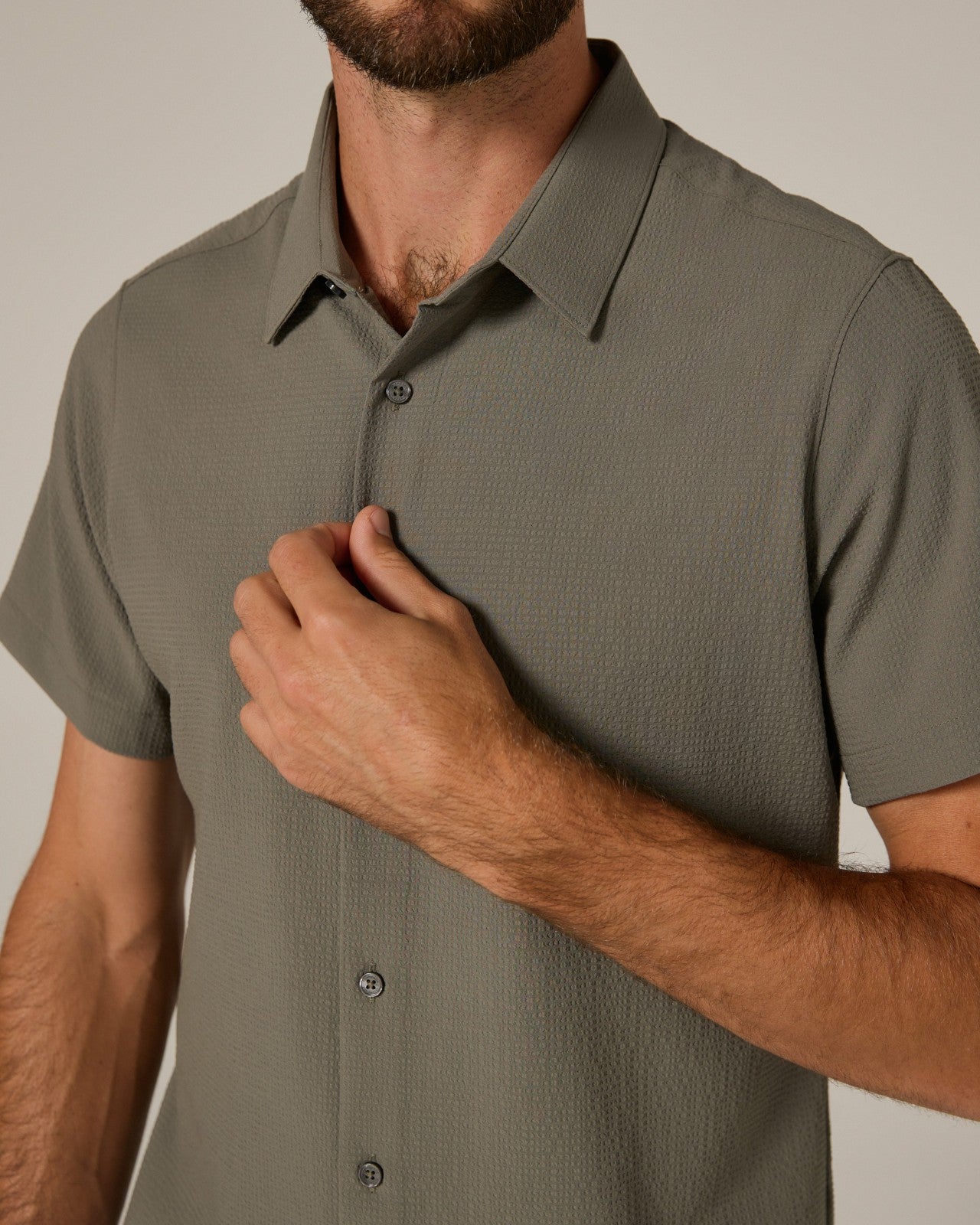 7Diamonds Barnes Seersucker Stretch Short Sleeve Shirt