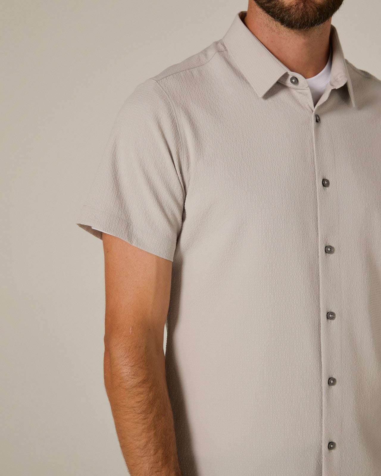 7Diamonds Barnes Seersucker Stretch Short Sleeve Shirt