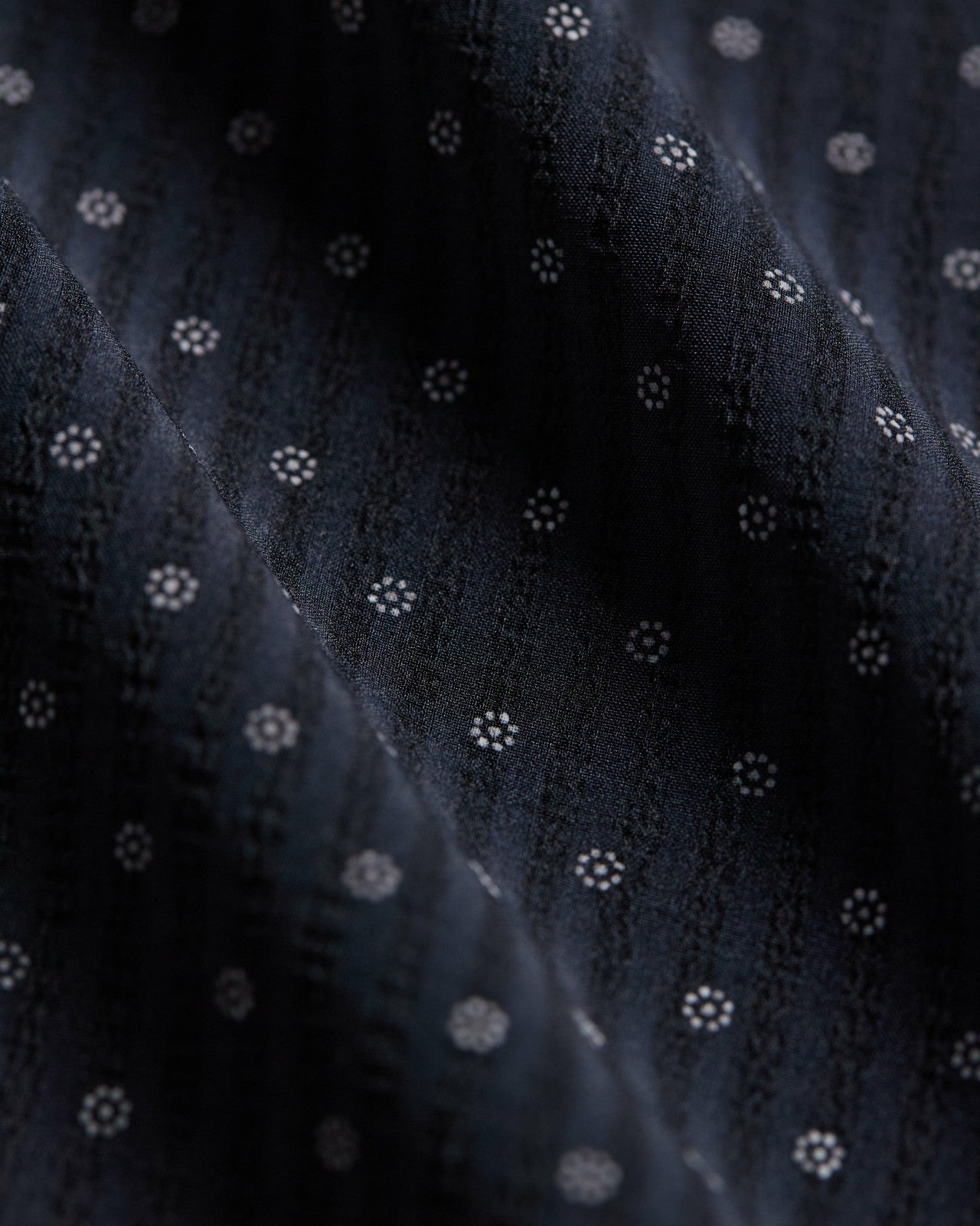 7Diamonds Gareth Seersucker Stretch Short Sleeve Shirt