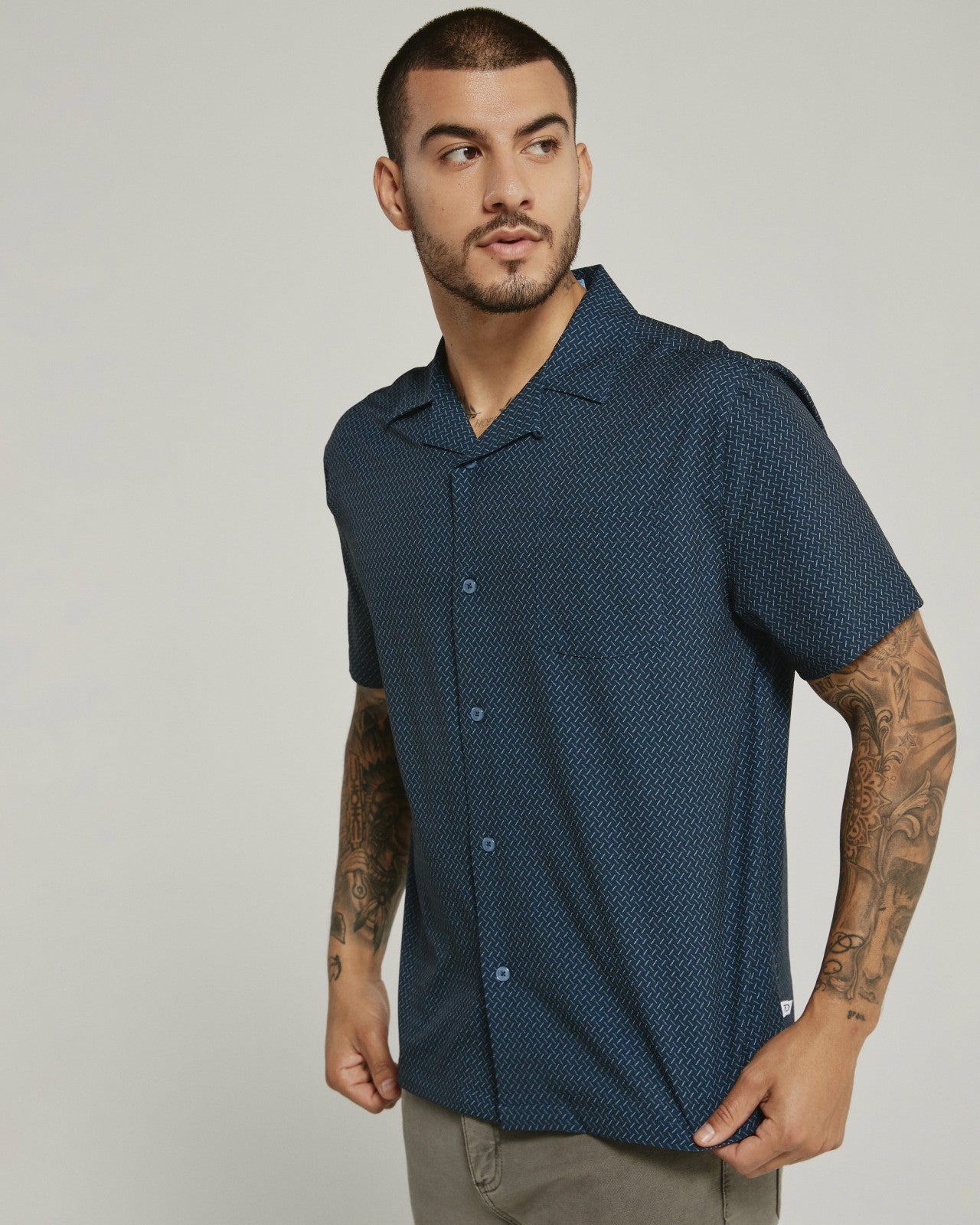 7Diamonds Callah Seersucker Stretch Camp Shirt