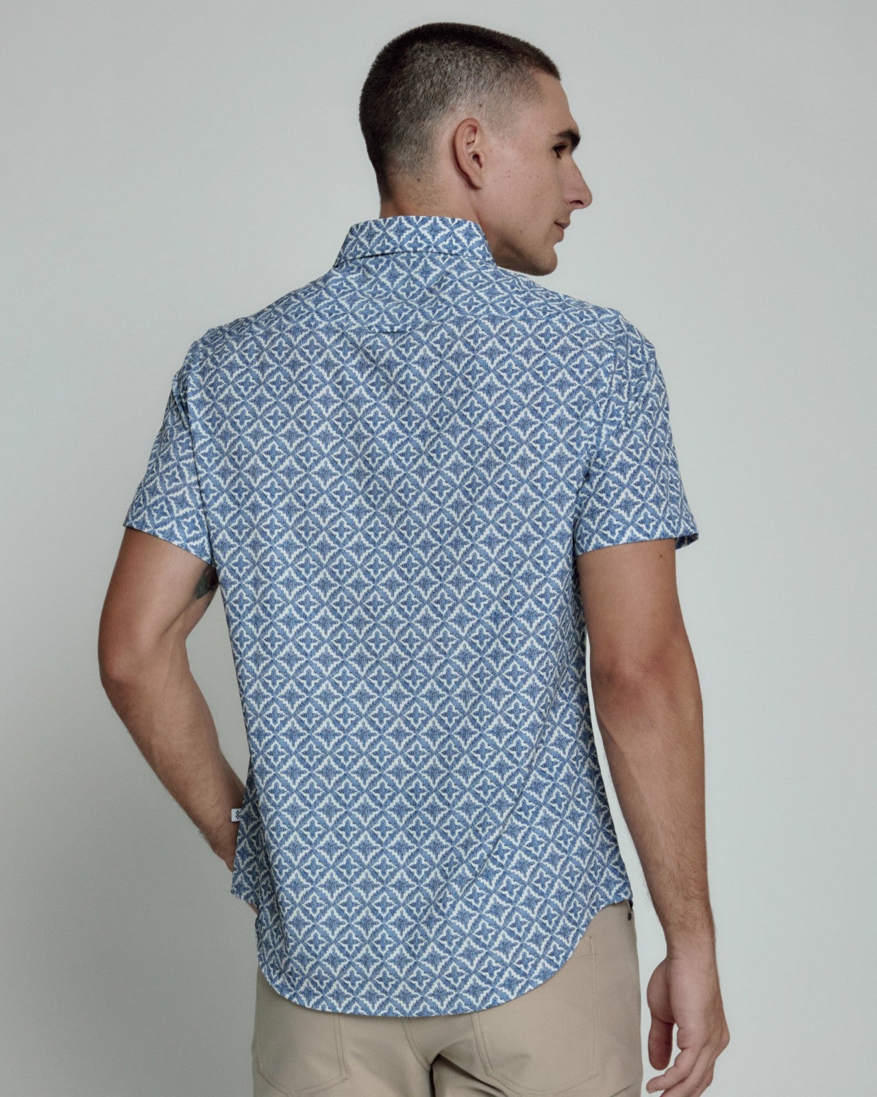 7Diamonds Lucca Seersucker Stretch Short Sleeve Shirt