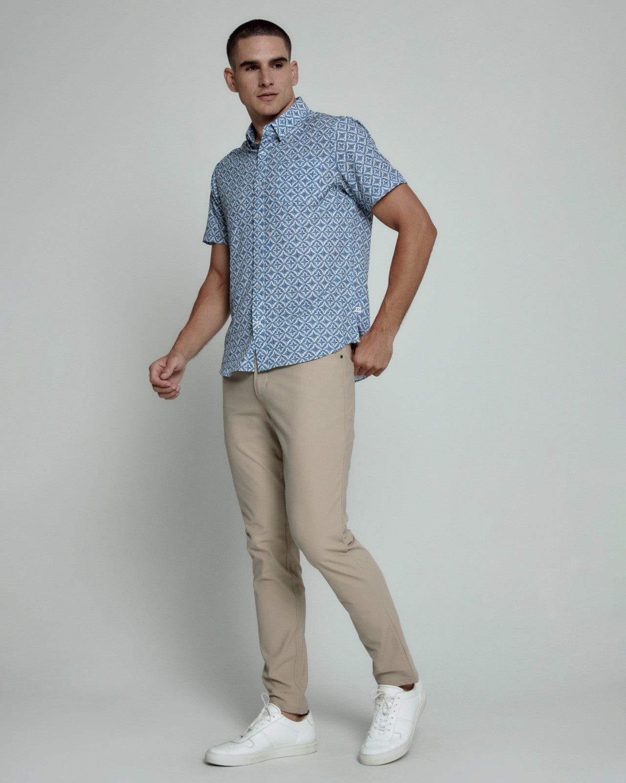7Diamonds Lucca Seersucker Stretch Short Sleeve Shirt