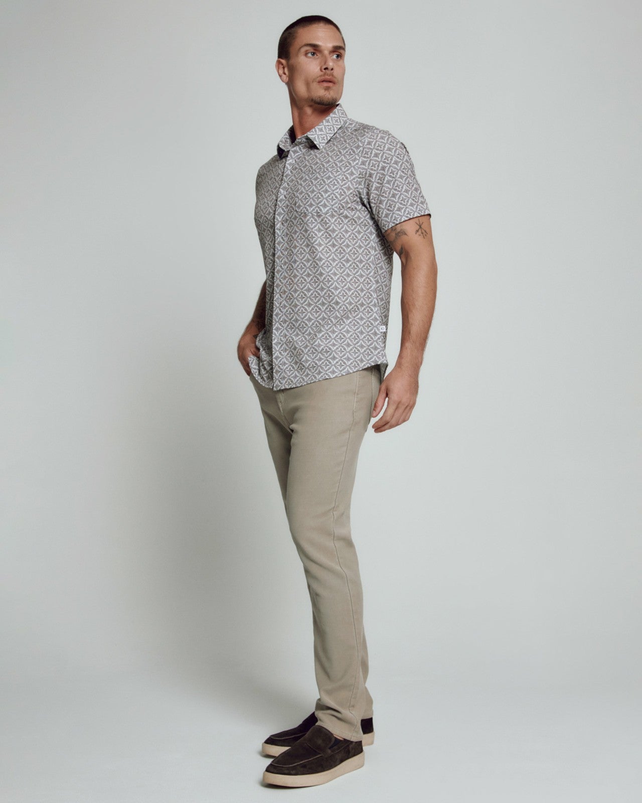 7Diamonds Lucca Seersucker Stretch Short Sleeve Shirt