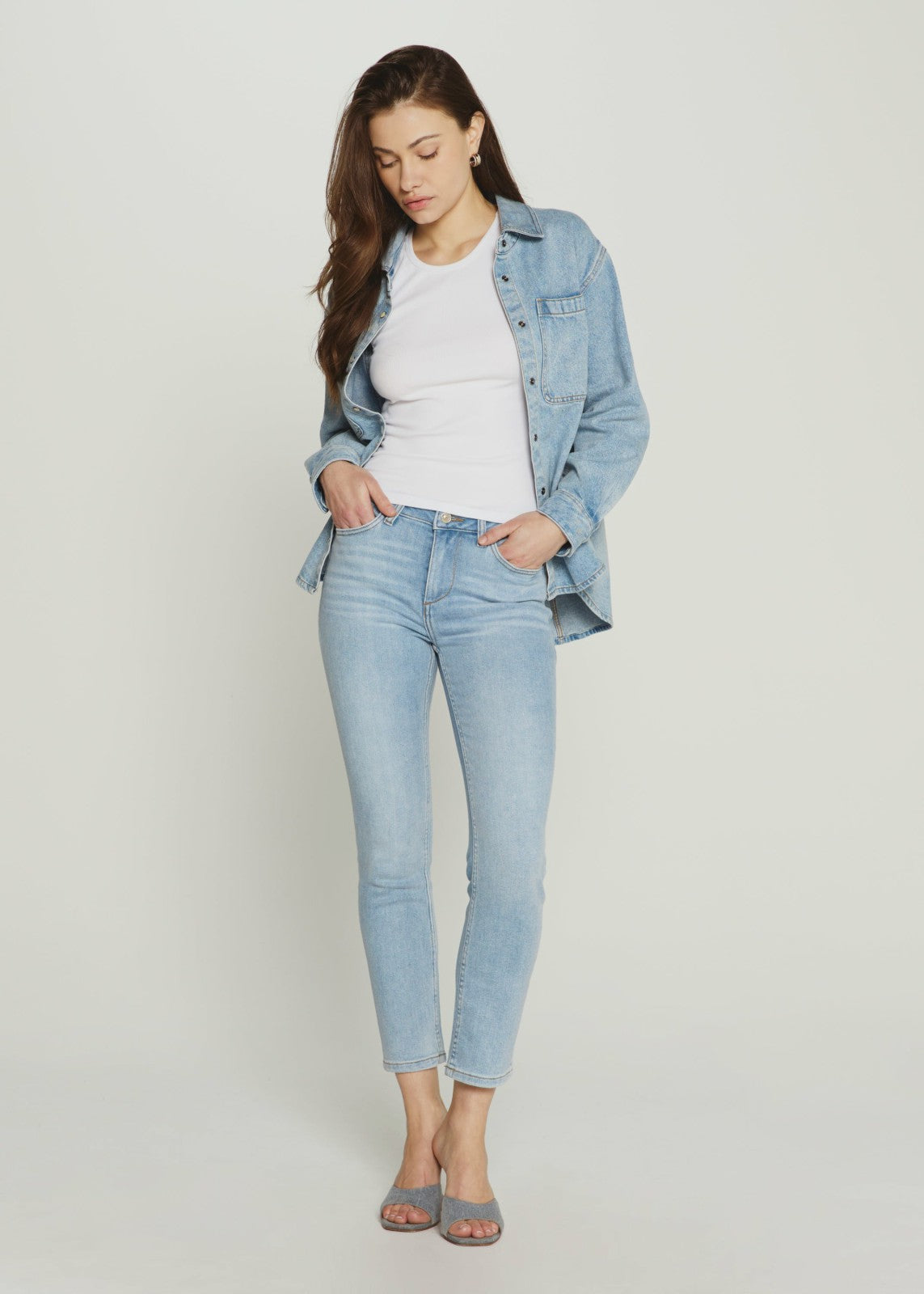 7Diamonds Cara Mid-Rise Skinny