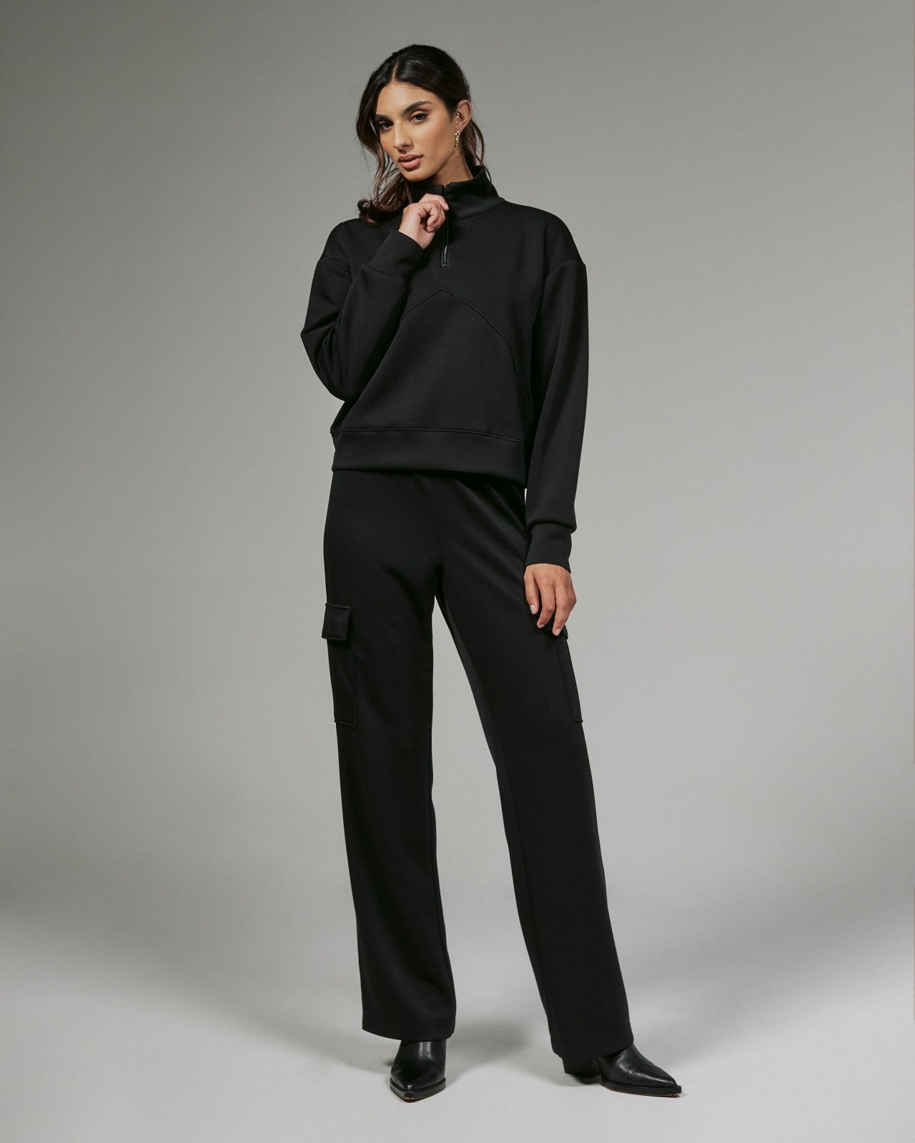 7Diamonds REV™ Crop Quarter-Zip Pullover