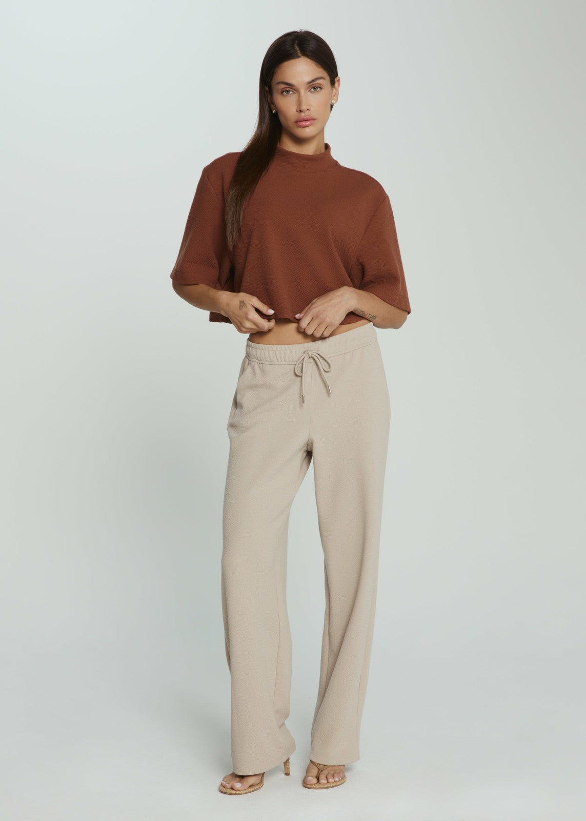 7Diamonds Ellis Short Sleeve Crop Top