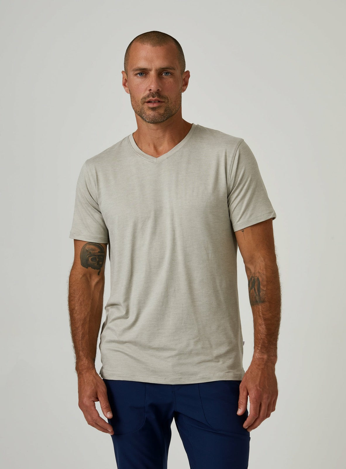 7Diamonds Core V-Neck Tee