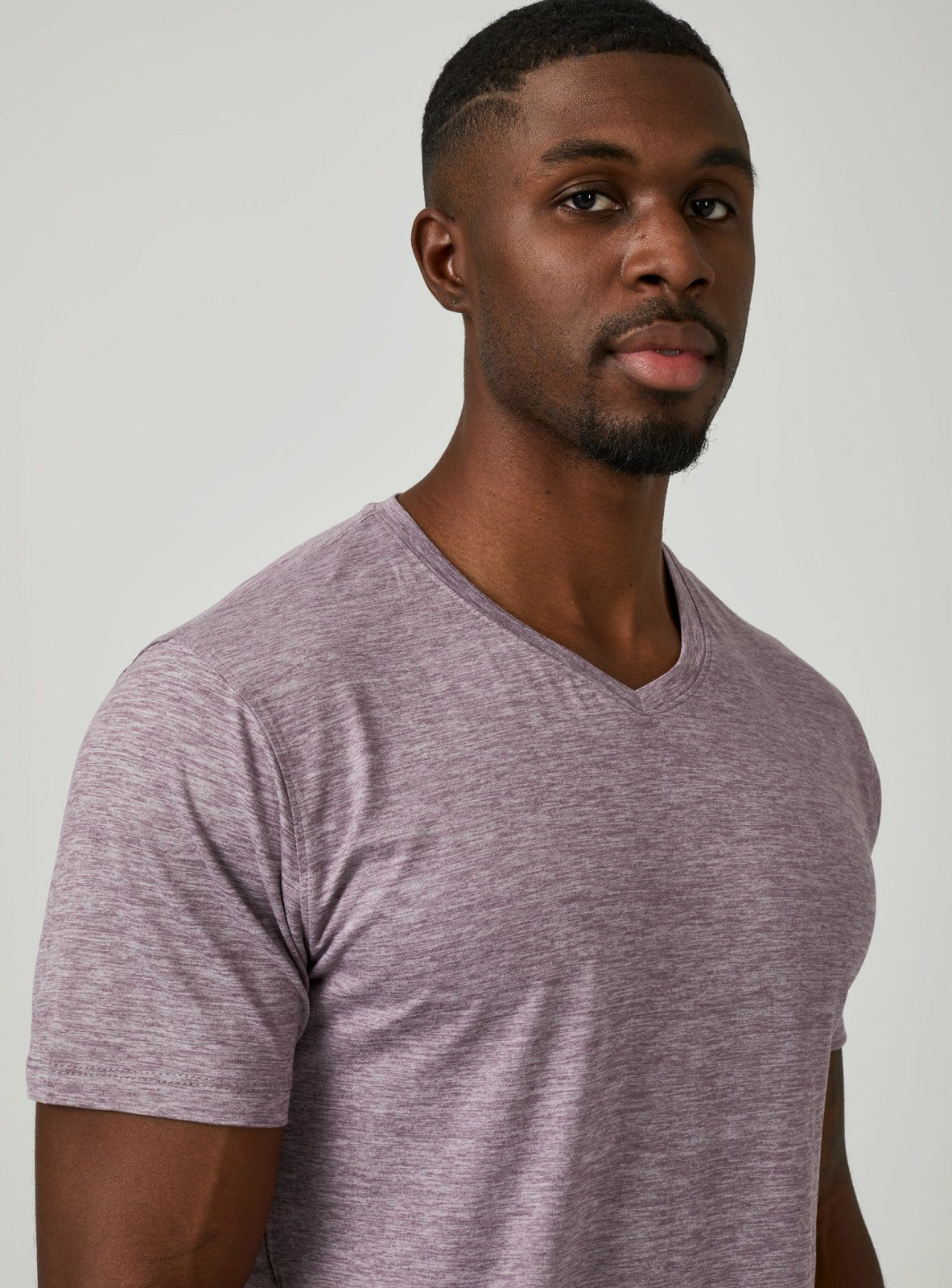7Diamonds Core V-Neck Tee