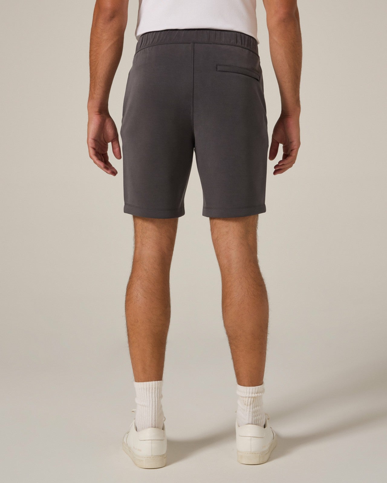 7Diamonds REV™ Classic 8" Short
