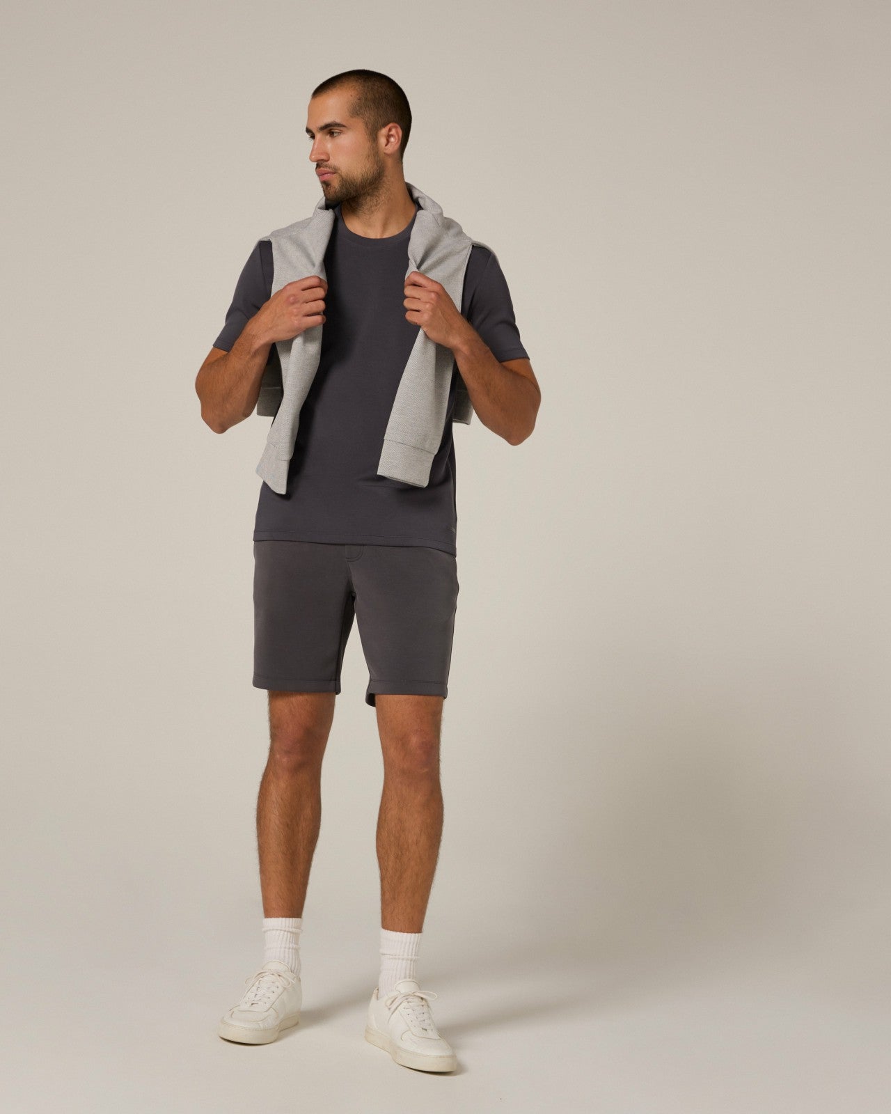 7Diamonds REV™ Classic 8" Short