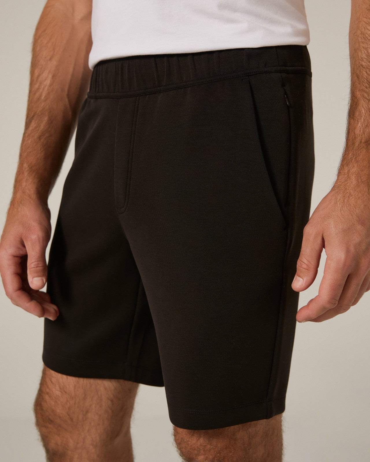 7Diamonds REV™ Classic 8" Short