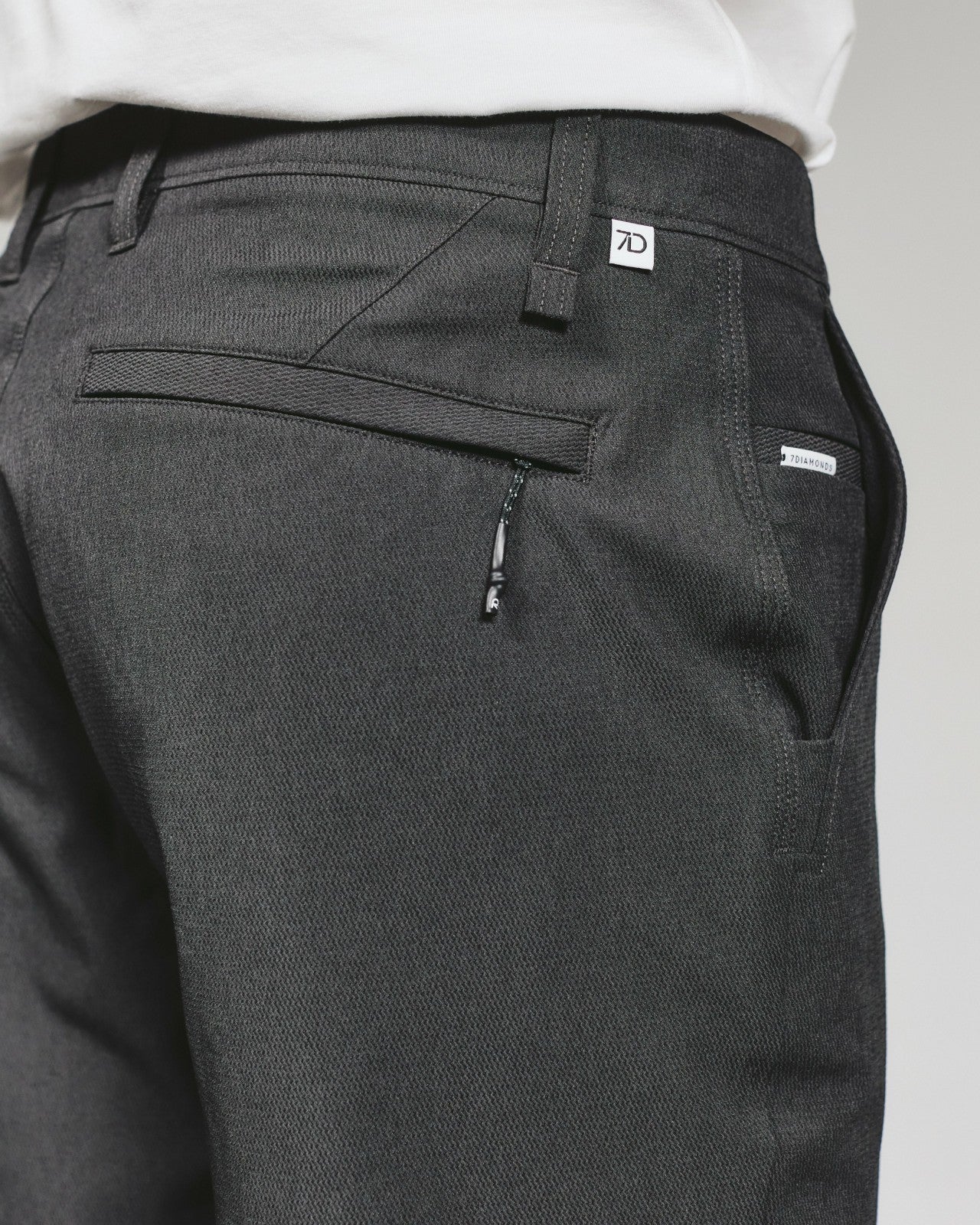 7Diamonds Everest 8" Short