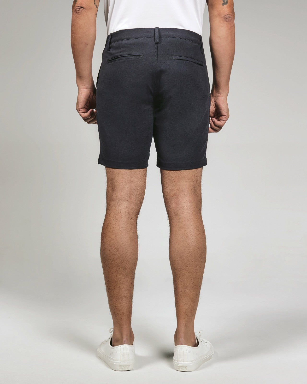 7Diamonds Infinity™ 8" Chino Short