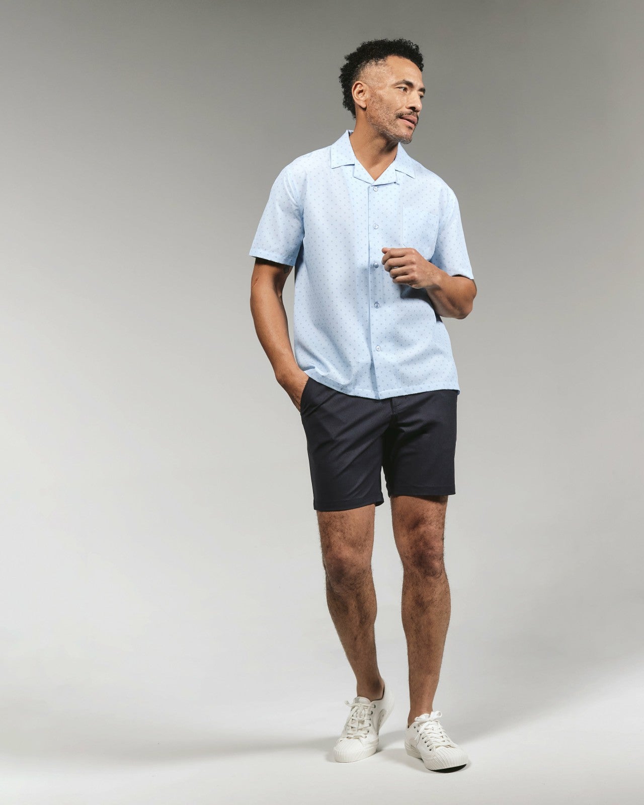 7Diamonds Infinity™ 8" Chino Short