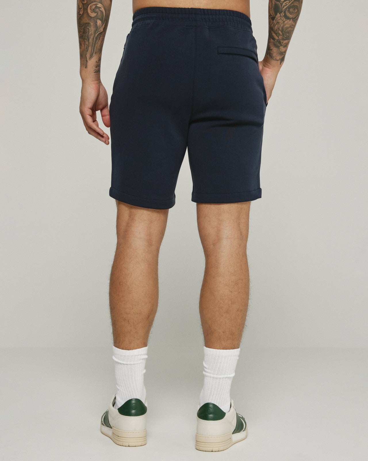 7Diamonds REV™ 8" Short