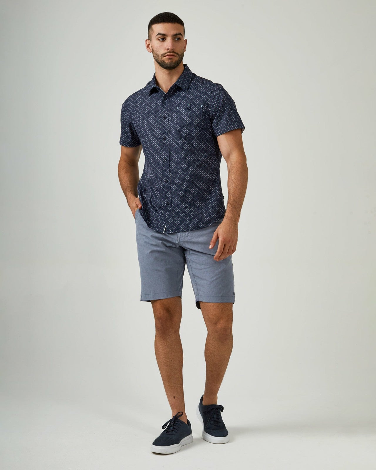 7Diamonds Momentum Hybrid Short