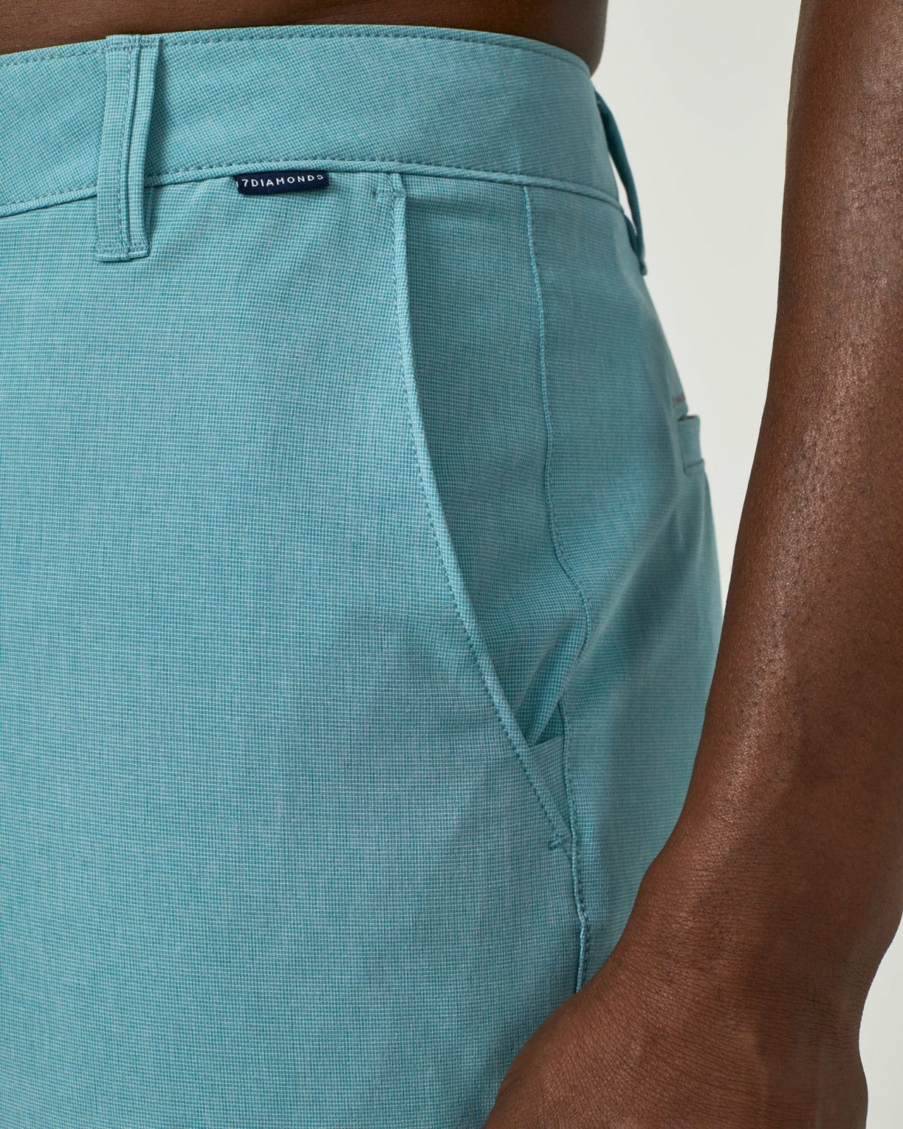 7Diamonds Dynamic 7" Hybrid Short