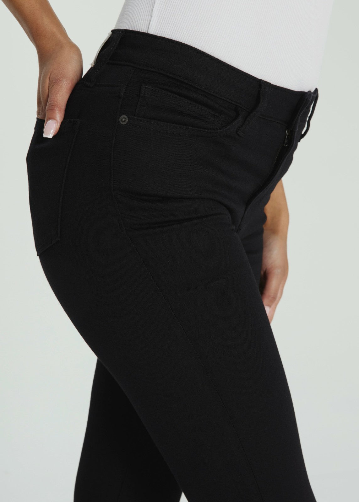 7Diamonds Naomi High-Rise Skinny