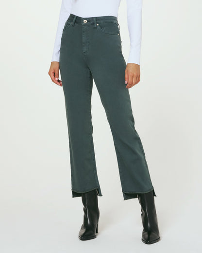 7Diamonds Generation™ Kick Flare Pant