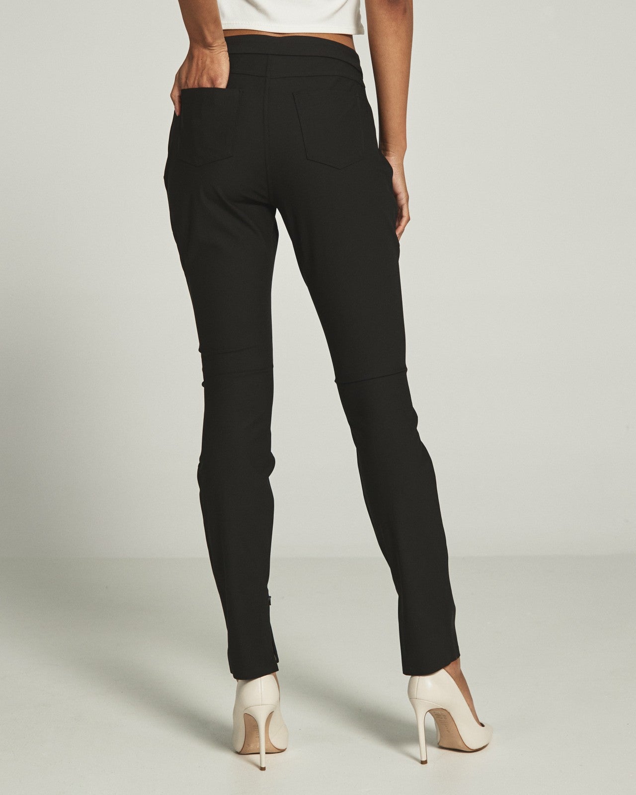 7Diamonds 7Diamonds Infinity Ankle Zip Pant