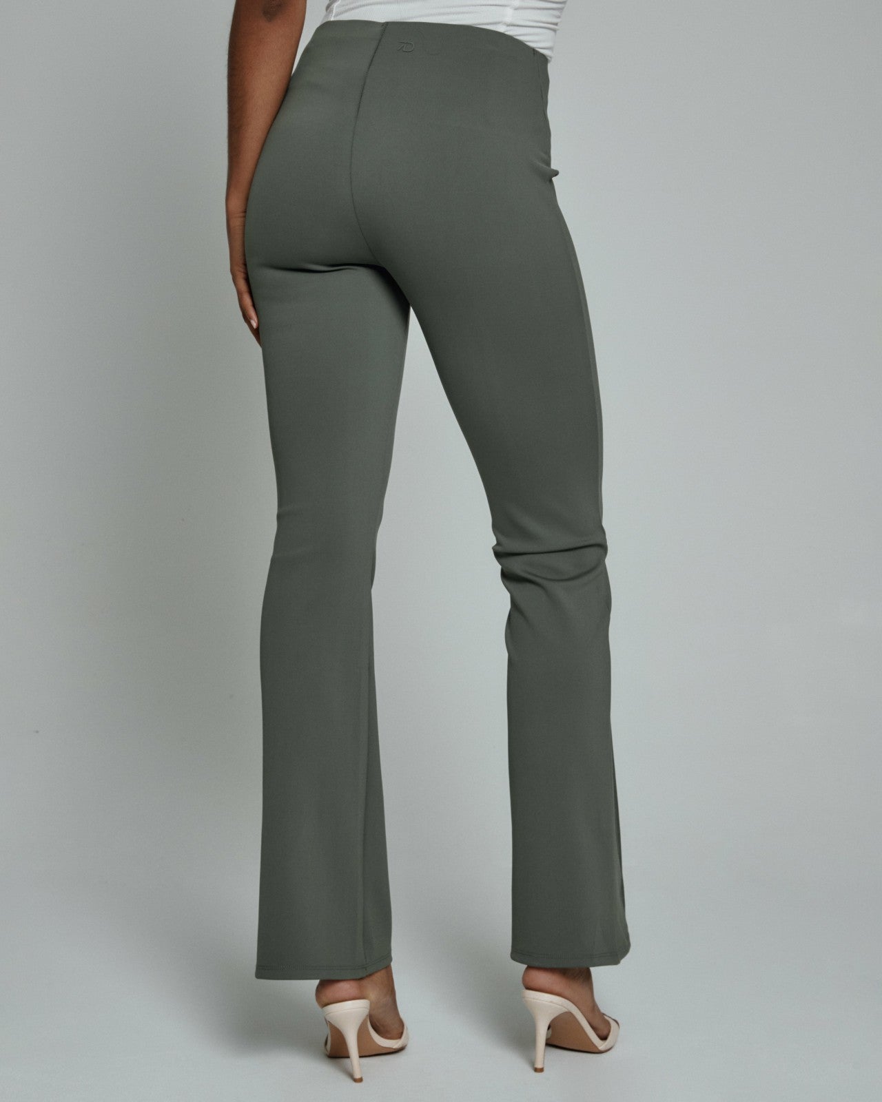 7Diamonds It Flare Pant