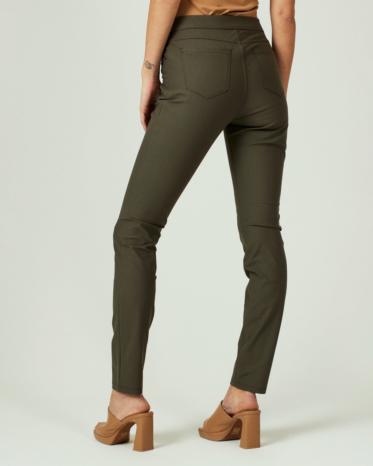 7Diamonds 7Diamonds Infinity Straight Leg Pant