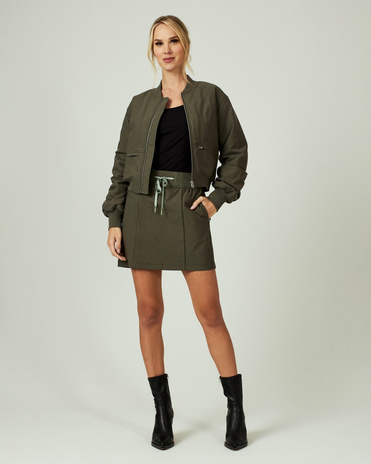 7Diamonds 7Diamonds Infinity Elastic Waist Skirt