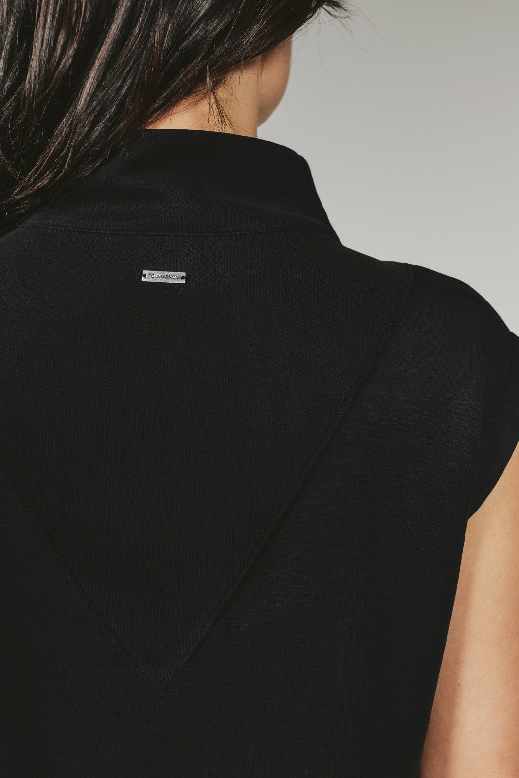 7Diamonds REV™ Sleeveless Pullover