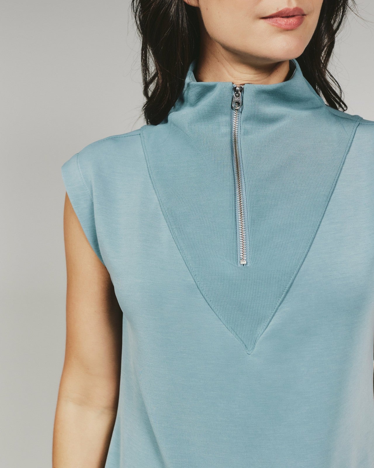 7Diamonds REV™ Sleeveless Pullover