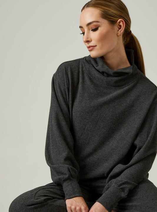 7Diamonds Generation™ Soft Mockneck Pullover