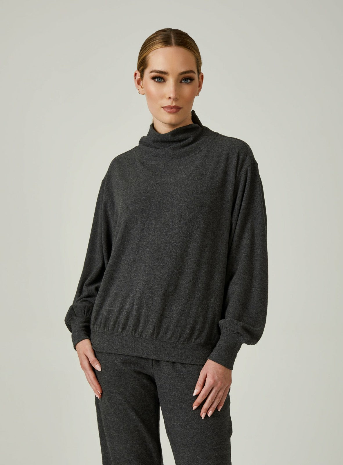 7Diamonds Generation™ Soft Mockneck Pullover