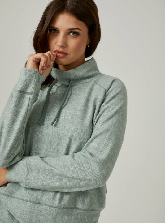 7Diamonds Generation™ Pullover